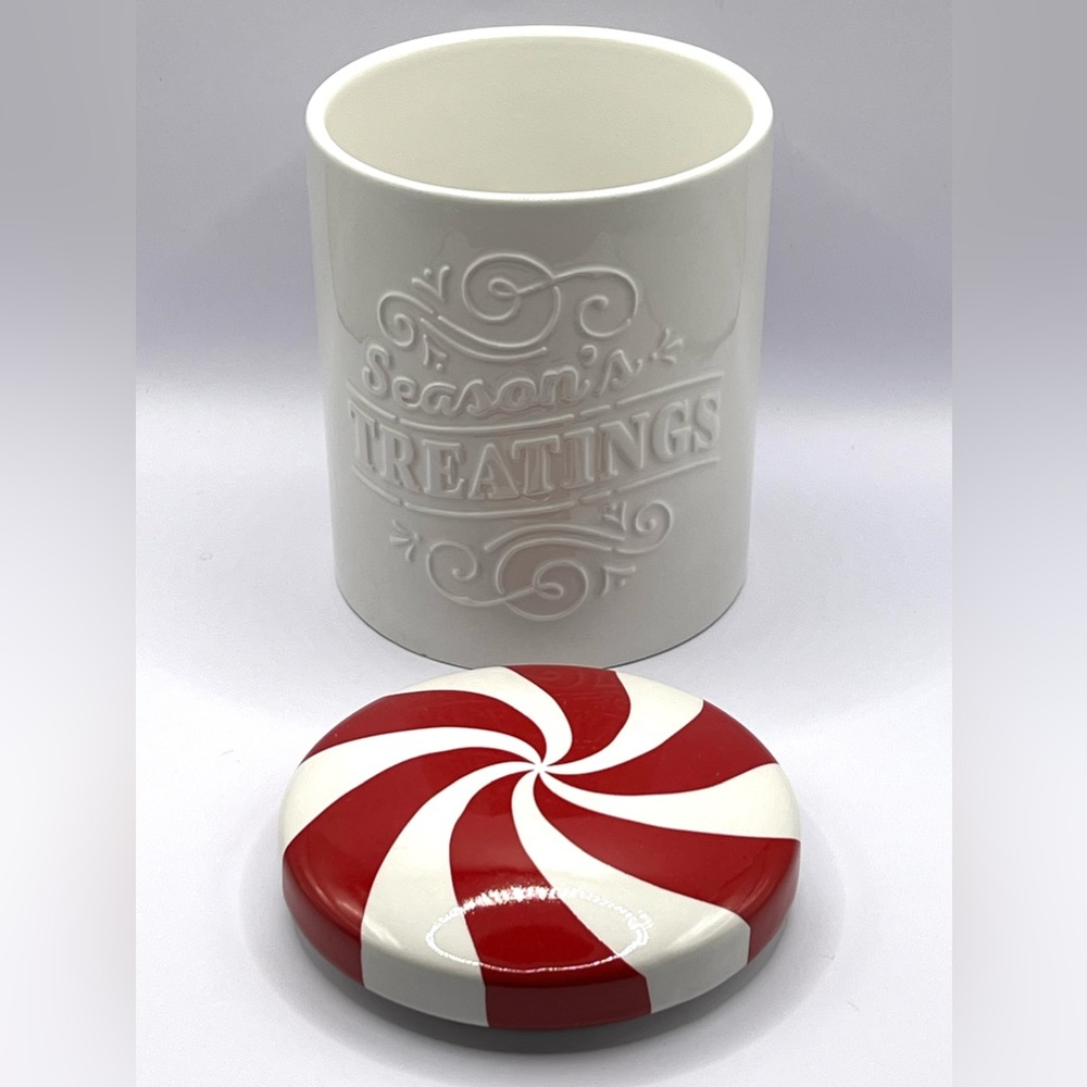 Hallmark Season's Treatings Holidays Ceramic White Jar Peppermint Candy Lid - Picture 4 of 8